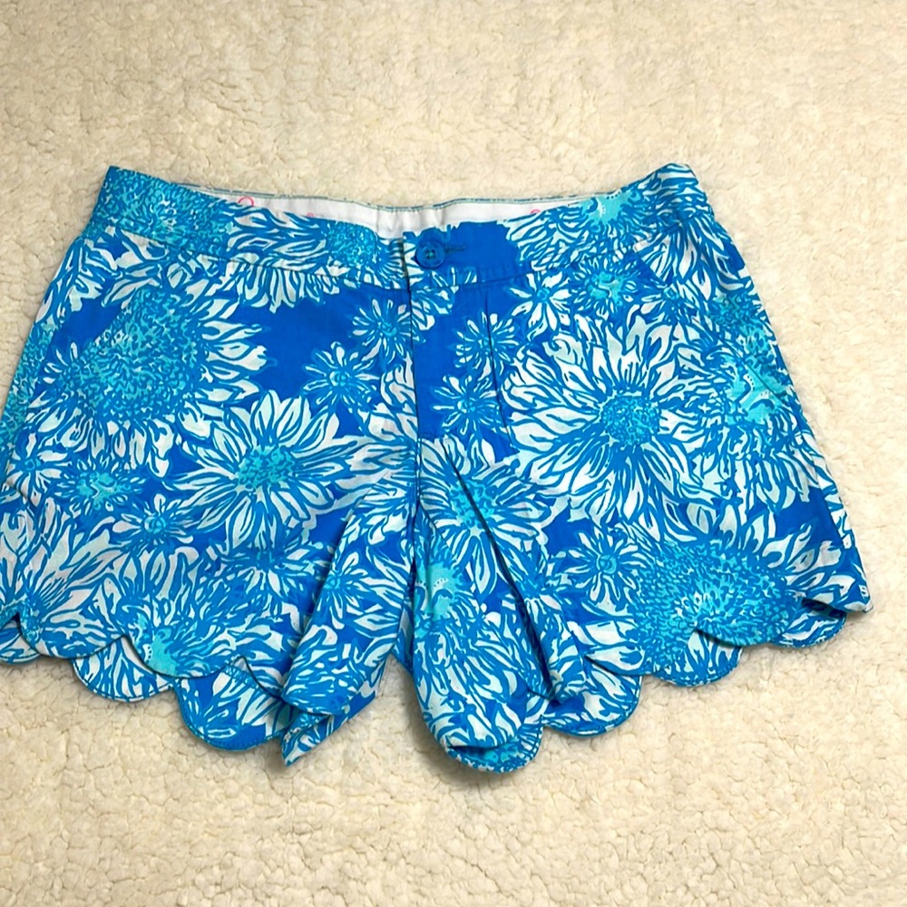 Lilly Pulitzer Lion in the Sun Buttercup Shorts